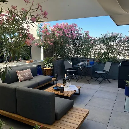 Apartamento Spacious Duplex With Terrace Center *