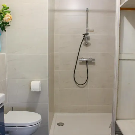 Apartamento Spacious Duplex With Terrace Center
